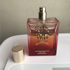Under the Mistletoe Eau de Parfume